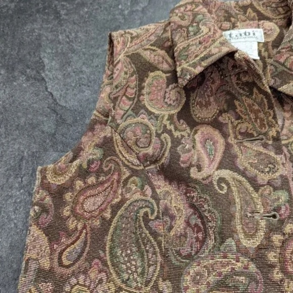 Vintage Tabi button up paisley tapestry vest - Picture 2 of 7
